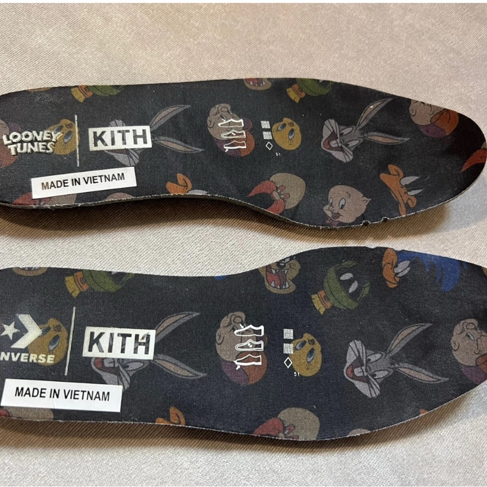 CONVERSE Chuck 70 HI Kith Looney Tunes Size Men’s Size 9.5/Women’s Size 11.5 - Picture 4 of 8